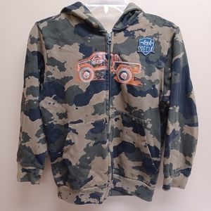 Camo hoodie kids size 6-7